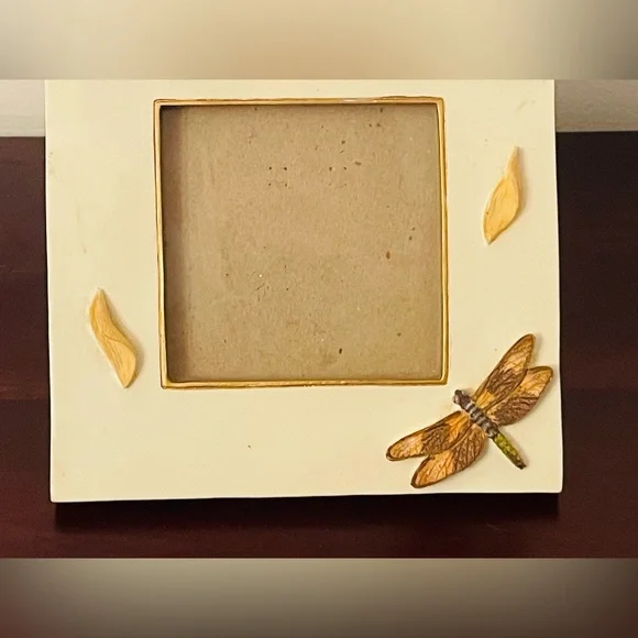 Floral Daisy Picture Frame with Dragonfly Accent 4x4 Picture Frame - Picture 4 of 8